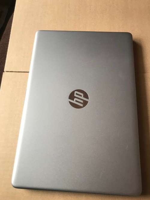 HP 250 G8* 15.6`*CORE i5-1135G7*2.40 GHZ*8 GB RAM*256 GB SSD * WINDOWS 11 PRO 64-BIT OS